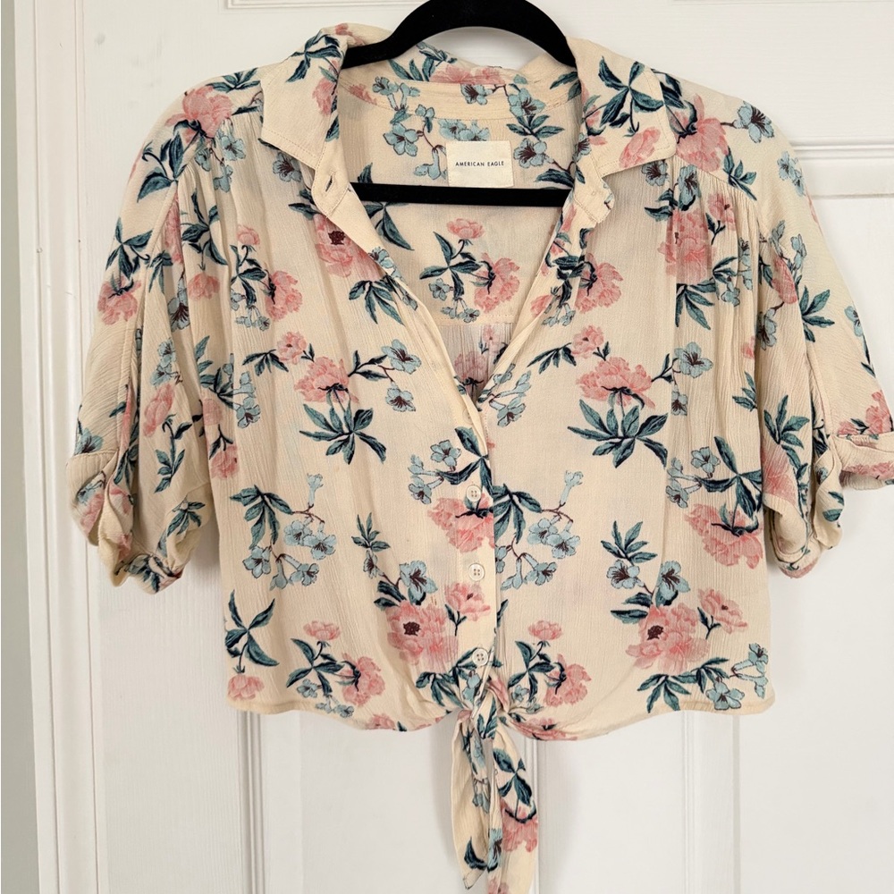 American Eagle Outfitters Floral crop Tie-Front Blouse